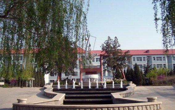 安丰高中和昌黎一中哪个学校好？