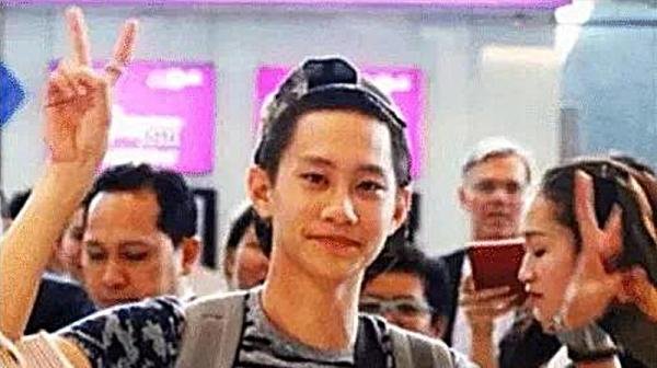 五道杠少年VS不屑弟：天才与凡人10年后人生大反转
