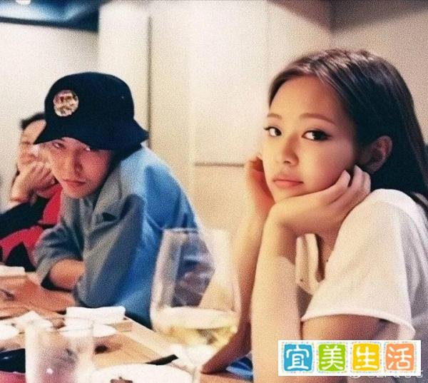 权志龙恋情曝光，已同居一年，还曾互见父母，网友：女方龙丹妮？