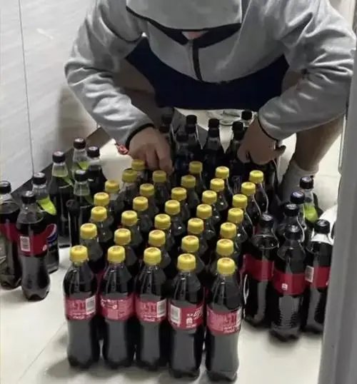 上海男子提前囤菜买回50包烟60瓶可乐，这样自私的男人值得托付终生吗？