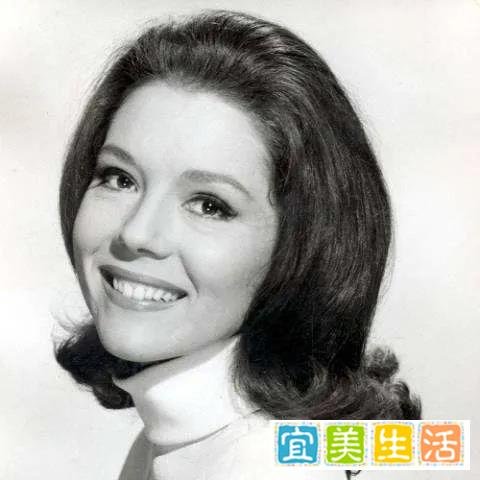 “荆棘女王”去世!这朵凋零的老玫瑰,曾是让007都为之落泪的性感“邦女郎”