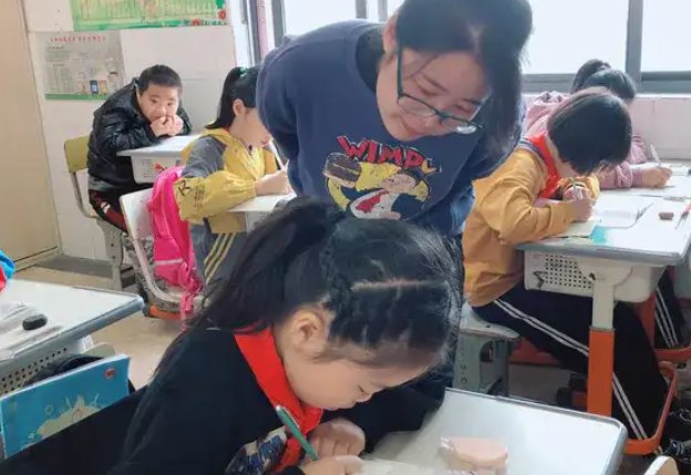 知识与创新是什么关系?