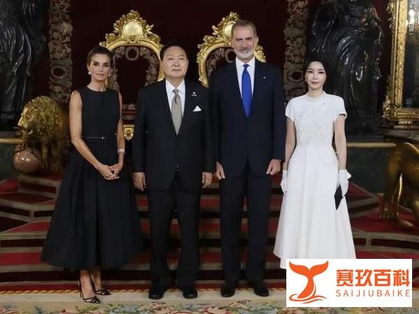 被拜登“无对视式”握手，亲美的尹锡悦初尝美国不靠谱滋味