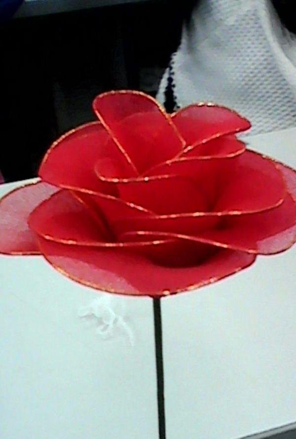 怎样使用丝网花制作DIY玫瑰