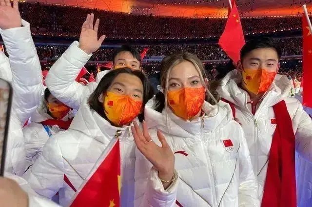 苏翊鸣和谷爱凌将去海南学冲浪,他们的关系为何那么好?
