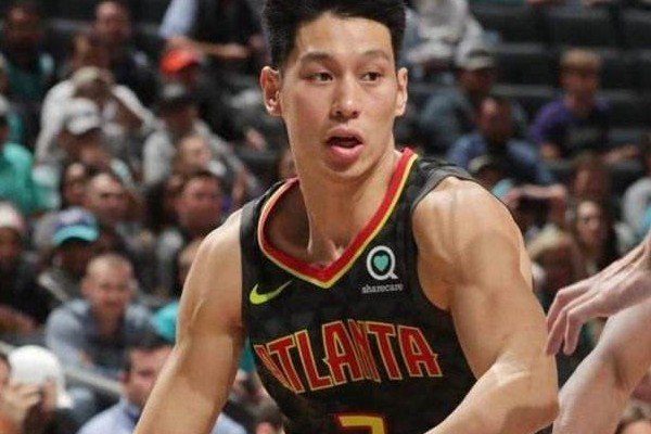 林书豪毕业于哈佛大学，后来为什么会进入NBA打篮球？