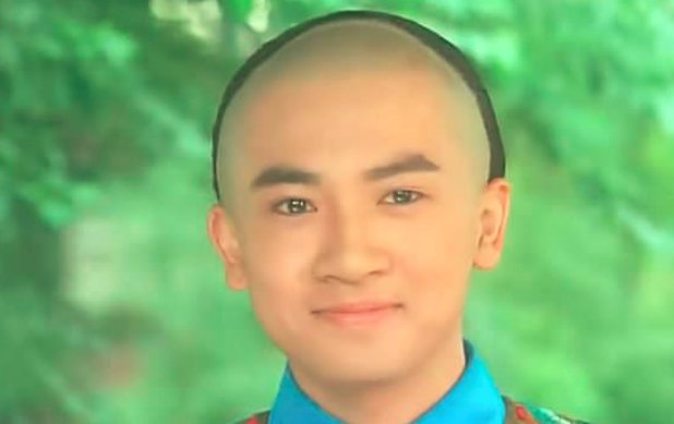 还珠格格的故事发生在清朝哪个时期