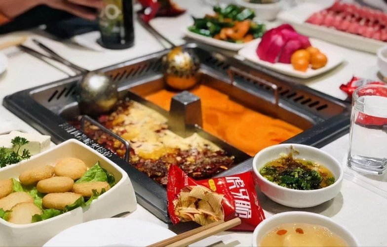 网友吐槽海底捞小料涨到11元!涨价的原因是什么?