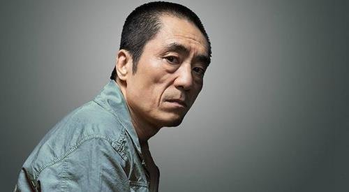 导演界家世最显赫的，除了英达家，可能就是张艺谋家了