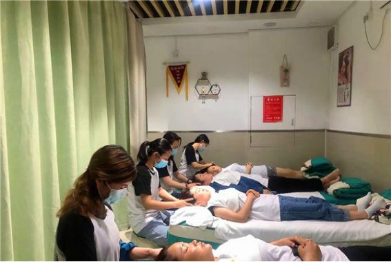 广州学美甲美睫培训学校哪里好