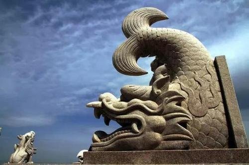 老人花21年将危房改造为龙宫，你有什么感想？