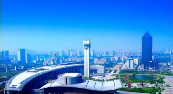 昆山作为最牛县级市2021年GDP超4700亿，那今年经济能破5000亿吗