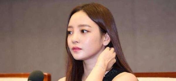 具荷拉母亲继承女儿4成遗产 这是咋情况？