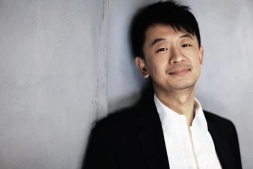 演员黄海波罕见表白妻子,在筹备自己导演的戏,准备曲线复出?