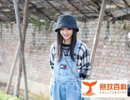 承认错误？知情人透露郑爽已与孩子视频，含泪向小孩致歉：对不起