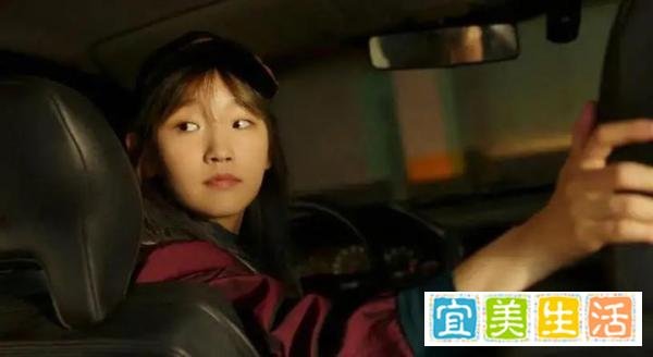 两部“飚车”的韩国电影,一部真开车,一部真“开车”