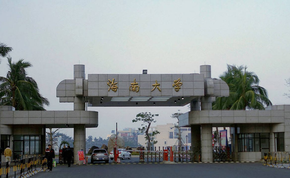 海南大学一高校教师不配合核检还威胁医护，她为何敢这么嚣张？