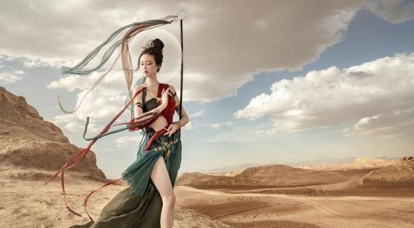 《遮天》中最悲情的女子之一，秦瑶，因走火入魔而香消玉殒！