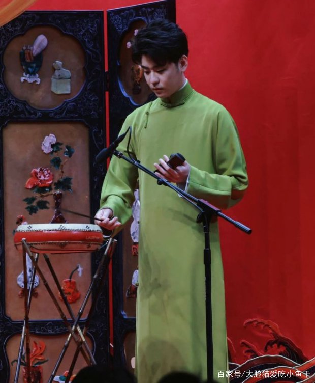天津德云鼓曲社开业,张云雷表演的鼓曲,大家听完有什么感觉?