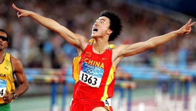那个退役5年没工作，结婚4年没孩子的“中国飞人”刘翔，现在过得怎么样？