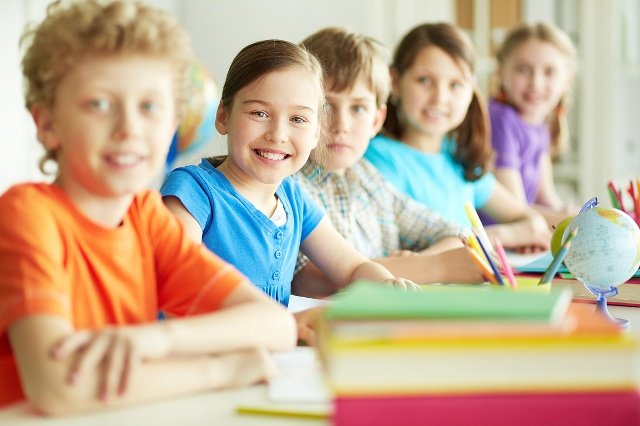 5位初中女孩离家打工失联,你怎么看待青少年的厌学情绪?