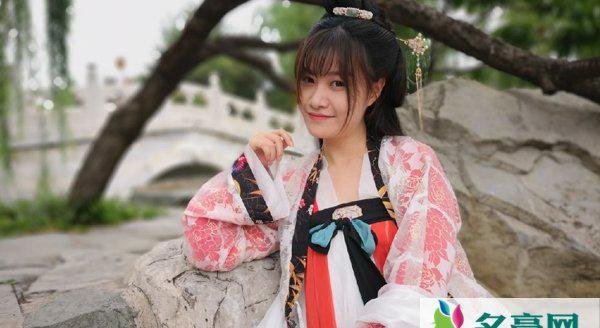 风小筝个人资料最新消息 网红风小筝在哪里播真名叫什么怎么火的
