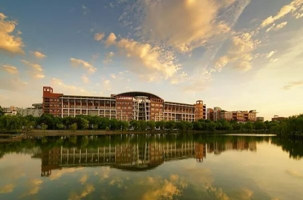 中国计量大学2023录取分数线？
