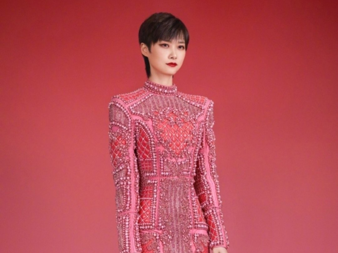 邓超、李宇春、易烊千玺演绎《时代感》，他们三人的舞台表现如何？