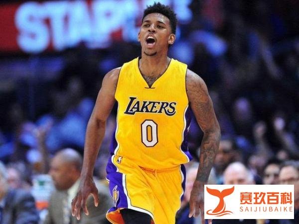 球场黑洞！盘点NBA打球最独的十名球星：全场29分0助攻！
