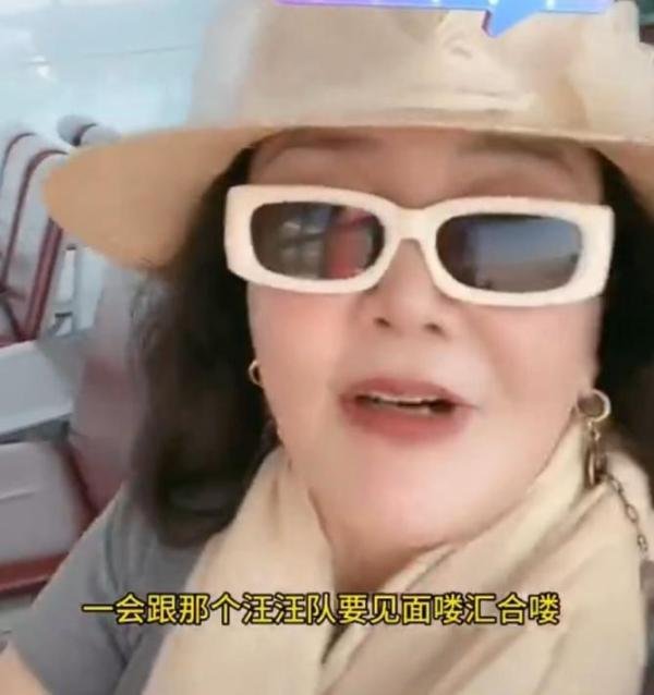汪小菲带儿女飞日本度假,张兰丢下工作前往相聚,带的礼物很用心