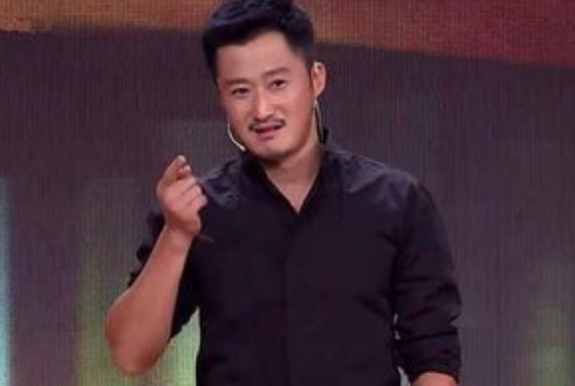还记得吴京非洲“干儿子”吗？红了后经常性耍大牌，他现状如何呢？