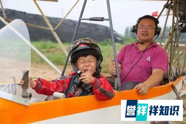 3岁被逼雪地里裸跑的那个男孩，如今11岁读完了大专