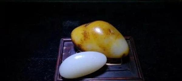 翡翠原石那么贵是不是有价无市？珠宝店回收翡翠原石吗？