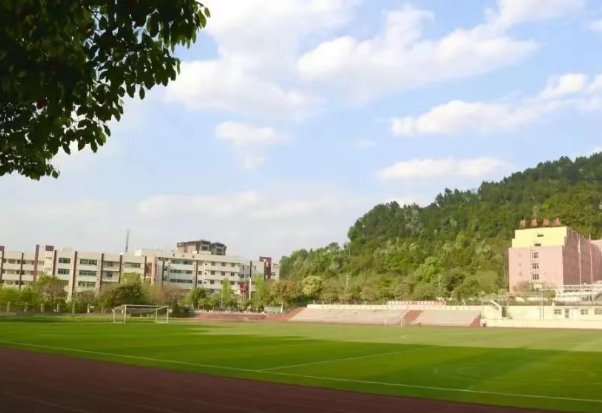 巴中龙泉外国语学校招生办电话