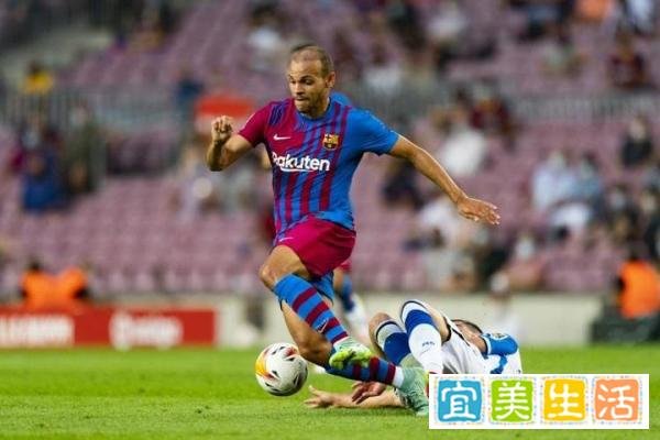 一夜之间,这枚售价800元的“女王款”手表抢疯了