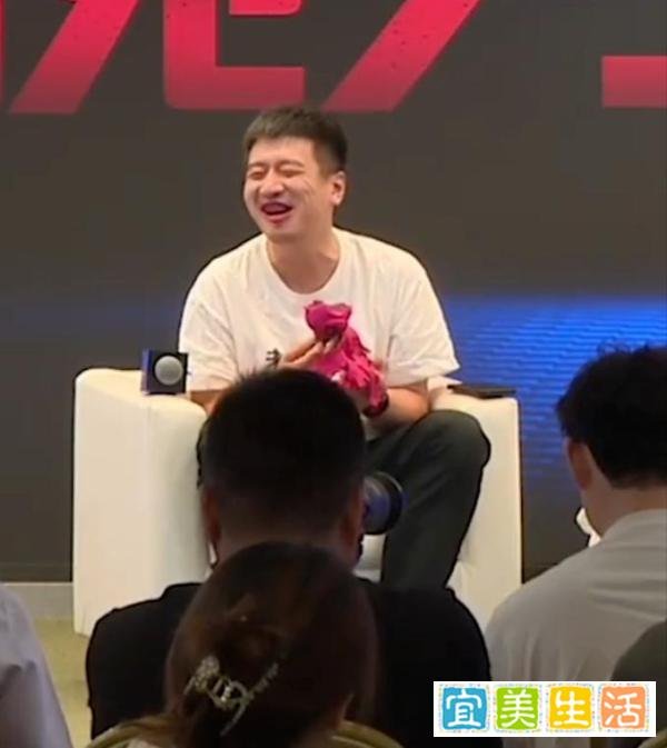 笑麻了，周鸿祎称自己不认识杨幂，还曾把舒淇当作姚晨打招呼