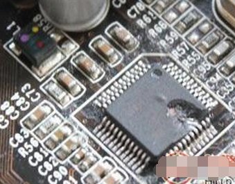 我的电脑被雷击后为什么显卡和内存都会坏呢？
