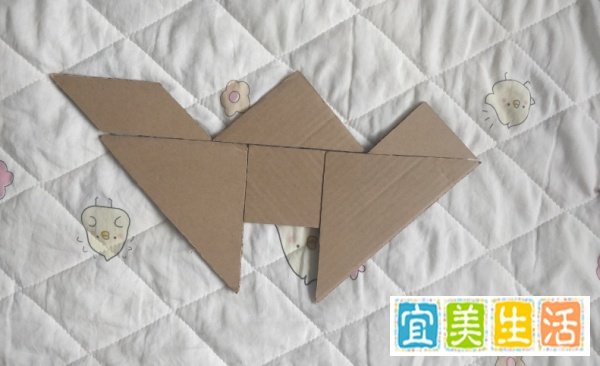 用七巧板怎么拼一个字母W呢?