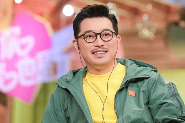 沙溢发布帅气照片，同为军艺校草的杨洋和沈腾如何评论的？