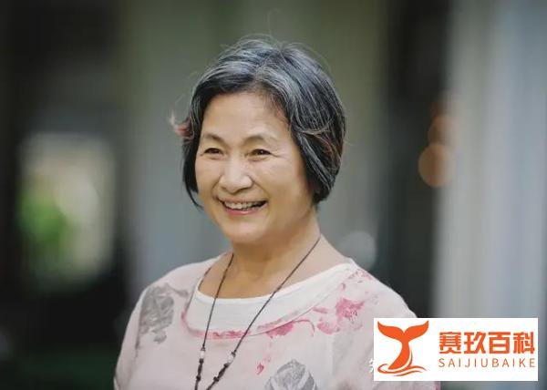 郑佩佩去世 周星驰罕见发文悼念:佩佩姐,江湖再见