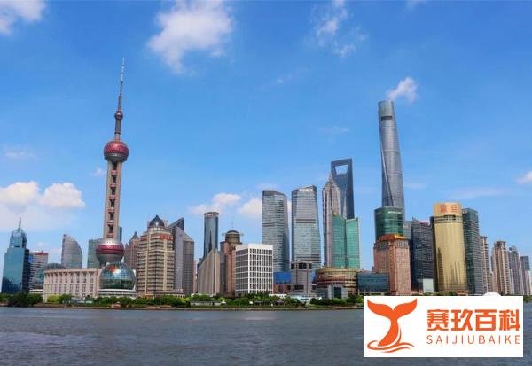 中国有6个超大城市,其中有4个是直辖市,2个是副省级市