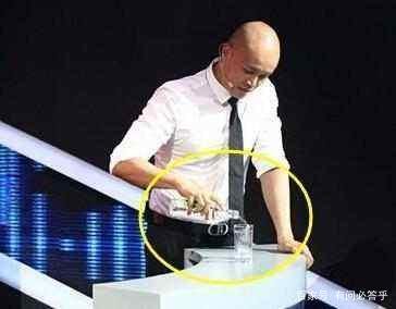 红极一时的“导师”乐嘉,为何如今过的这么惨?