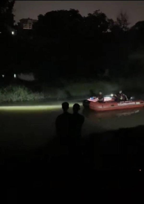 四川乐山9岁女孩外出“和同学玩”失联近一天后被发现溺亡 同学曾否认在一起