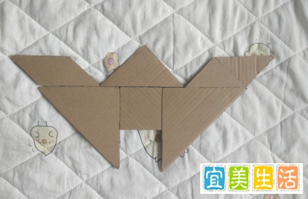 用七巧板怎么拼一个字母W呢?