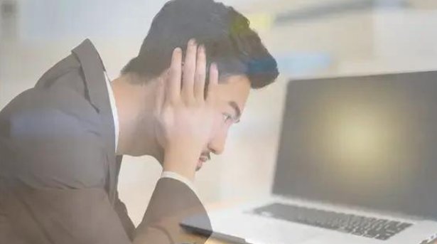 就地免职和引咎辞职的区别