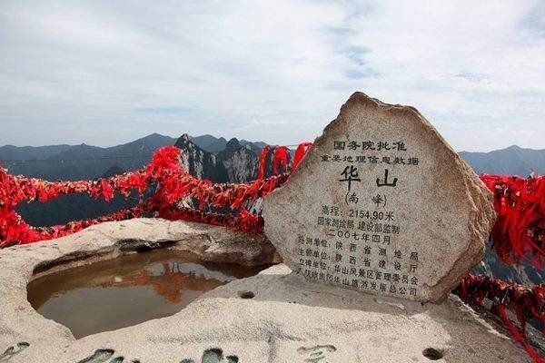 女孩独自游玩华山遇害，最后发朋友圈配图的奇怪数字有何意义？