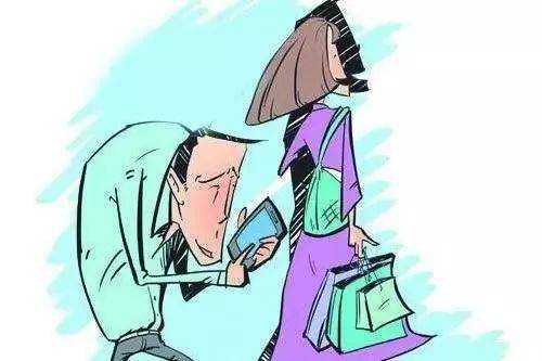 男子偷手机被抓吐槽失主密码太简单,自己盗窃却怨别人,这是什么道理?