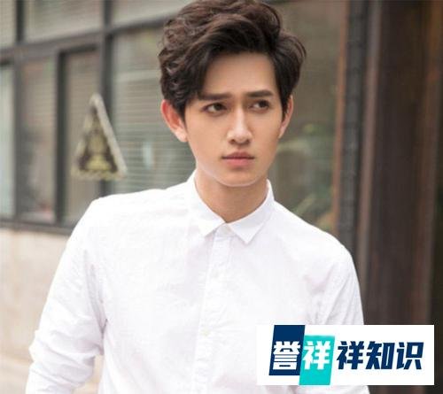 马可承认结婚!大方晒婚戒官宣2年家庭生活,大4岁妻子疑已怀孕