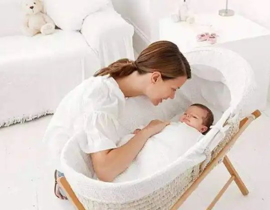 湖北育婴师被曝虐待婴儿,婴儿的现状如何?