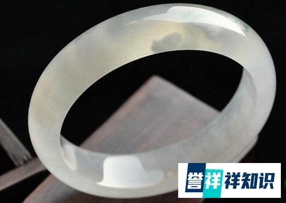 了解一些冰种翡翠选择方法,以防被坑